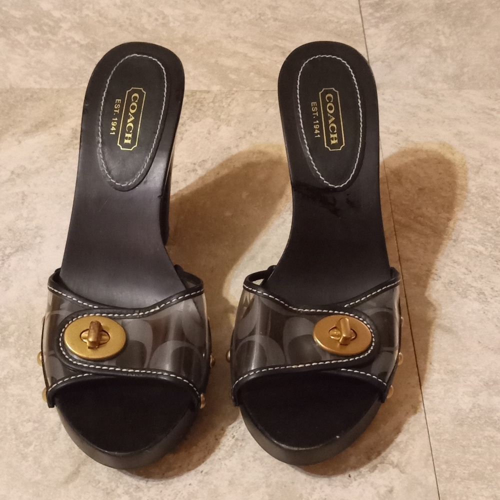 Coach Cagney Women’s Wood Pumps Black Gold Clear Strap Turnlock Studs Pe…